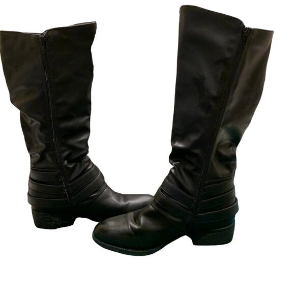 Sugar Dabble Knee High Wide Calf Faux Leather Black Boots Straps/Buckles. Size9M - Picture 3 of 6